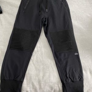 Men’s ALO joggers